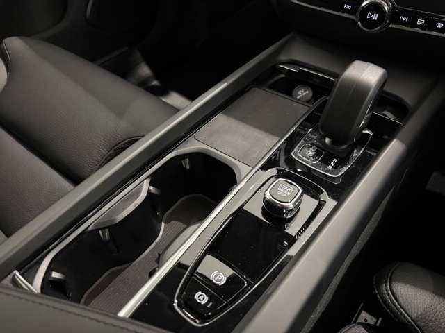 V60 クロスカントリー プラス B5 AWD 4WD 認定中古車・弊社試乗車・黒革・グーグル(40枚目)