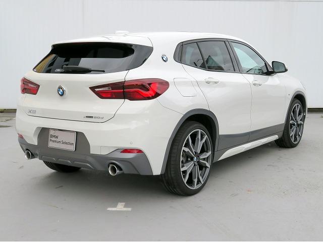 xDrive 20d MスポーツX LEDヘッドライト 20アルミ サンルーフ PDC オートトランク コンフォートアクセス レザーシート 純正ナビ Bカメラ HUD クルーズコントロール レーンディパーチャーウォーニング 禁煙車(2枚目)