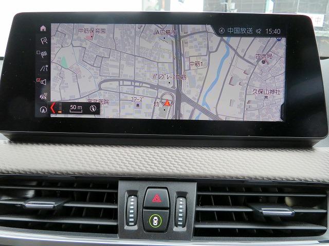 xDrive 20d MスポーツX LEDヘッドライト 20アルミ サンルーフ PDC オートトランク コンフォートアクセス レザーシート 純正ナビ Bカメラ HUD クルーズコントロール レーンディパーチャーウォーニング 禁煙車(10枚目)