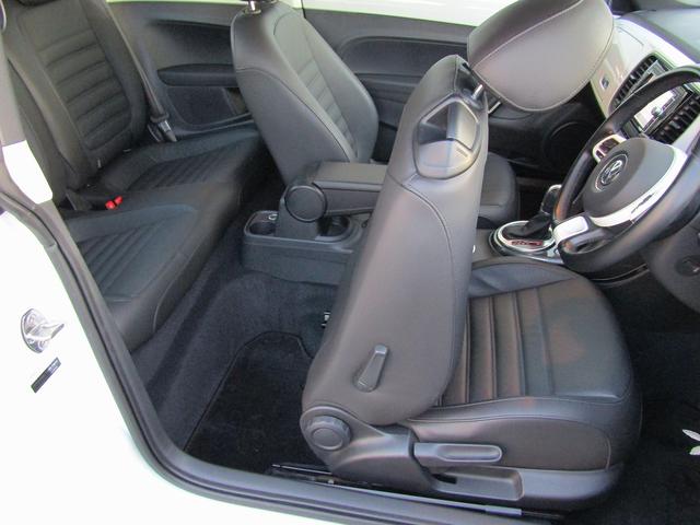 ザ・ビートル デザイン　Ｔｈｅ　Ｂｅｅｔｌｅ　認定中古車　革シート　シートヒーター　Ｂｌｕｅｔｏｏｔｈ　Ａｕｄｉｏ　バックカメラ付き　ＤＶＤ・ＣＤ　ＶＷ　ザ・ビートル　４人乗り（11枚目）