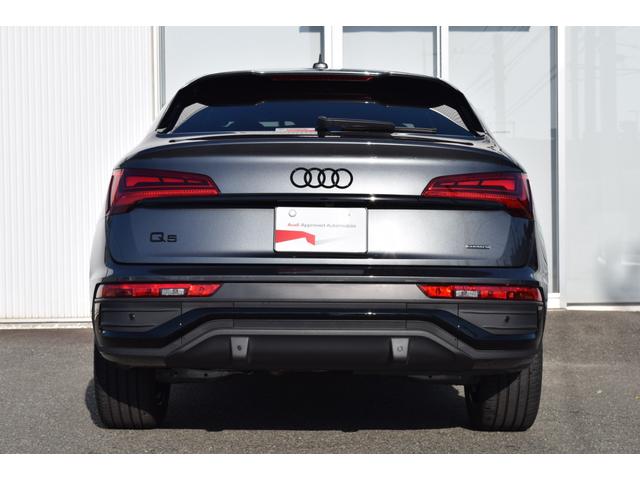 Ｑ５スポーツバック ４０ＴＤＩクワトロ　Ｓライン　パノラマサンルーフ　ブラックＡｕｄｉｒｉｎｇｓ＆ブラックスタイリングパッケージ　プライバシーガラス　ステアリングヒーター　Ｓライｐｌｕｓパッケージ　コンフォートパッケージ　認定中古車（12枚目）