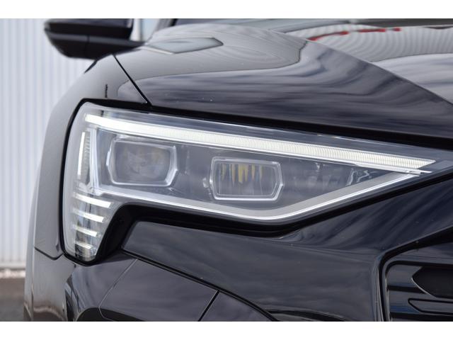 Ｑ８スポーツバック ｅ－トロン ５５ｅ－トロンクワトロ　Ｓライン　ダークＡｕｄｉｒｉｎｇｓ＆ブラックスタイリングＰ　サイレンスＰ　インテリアＰ　１０スポークローターデザイン　アンスラサイトブラック　ポリッシュト（Ａｕｄｉ　Ｓｐｏｒｔ）　試乗車ＵＰ　認定中古車（4枚目）