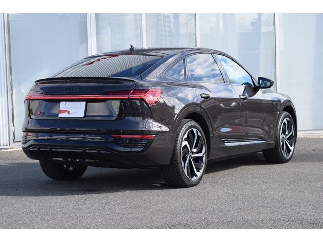 Ｑ８スポーツバック ｅ－トロン ５５ｅ－トロンクワトロ　Ｓライン　ダークＡｕｄｉｒｉｎｇｓ＆ブラックスタイリングＰ　サイレンスＰ　インテリアＰ　１０スポークローターデザイン　アンスラサイトブラック　ポリッシュト（Ａｕｄｉ　Ｓｐｏｒｔ）　試乗車ＵＰ　認定中古車（9枚目）