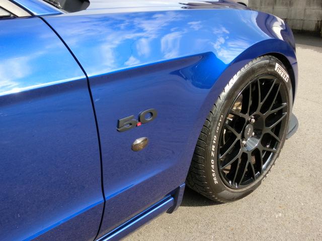 V8 GT プレミアム 正規ディーラー車 カスタム20インチ(19枚目)