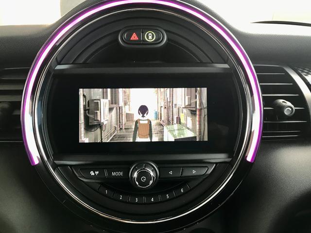 ＭＩＮＩ クーパーＳＤ　禁煙　ＬＥＤライト　ＨＤＤナビ　Ｂカメラ　前後ＰＤＣ　アクティブクルーズコントロール　マルチディスプレイ　ヘッドアップディスプレイ　パドルシフト　スポーツＡＴ　シートヒーター　ミラーＥＴＣ　純正アルミ（15枚目）