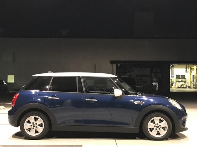 MINI クーパー ワンオーナー禁煙 LEDライト LEDフォグ HDDナビ ブルートゥース USBインターフェース Bカメラ リアPDC コンフォートアクセス 純正15インチアルミホイール ETC UVカットフィルム(5枚目)