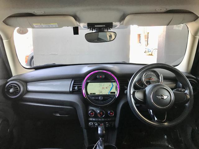 MINI クーパー ワンオーナー禁煙 LEDライト LEDフォグ HDDナビ ブルートゥース USBインターフェース Bカメラ リアPDC コンフォートアクセス 純正15インチアルミホイール ETC UVカットフィルム(10枚目)