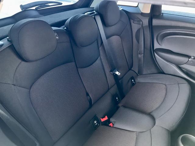 MINI クーパー ワンオーナー禁煙 LEDライト LEDフォグ HDDナビ ブルートゥース USBインターフェース Bカメラ リアPDC コンフォートアクセス 純正15インチアルミホイール ETC UVカットフィルム(22枚目)