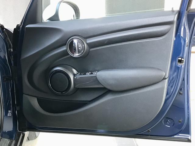 MINI クーパー ワンオーナー禁煙 LEDライト LEDフォグ HDDナビ ブルートゥース USBインターフェース Bカメラ リアPDC コンフォートアクセス 純正15インチアルミホイール ETC UVカットフィルム(41枚目)