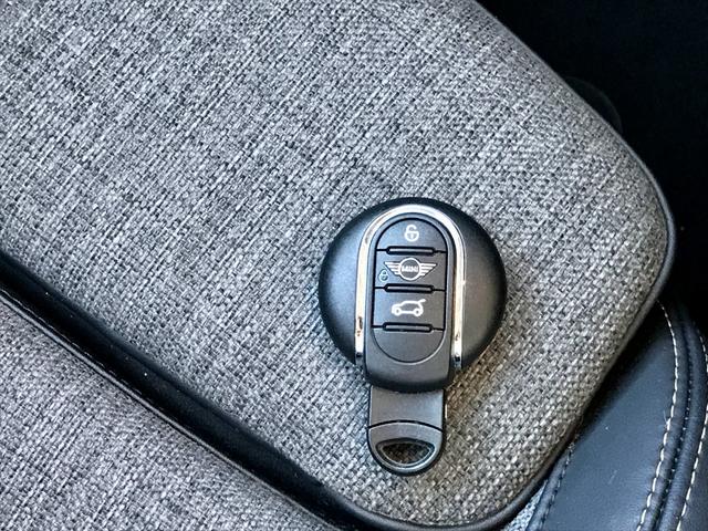 MINI クーパーSD クラシック・トリム ワンオーナー禁煙 LEDライト アップルカープレイ Bカメラ 前後PDC ドライビングアシスト クルーズコントロール MINIドライビングモード ハーフレザーシート ミラーETC 純正17インチアルミ(28枚目)