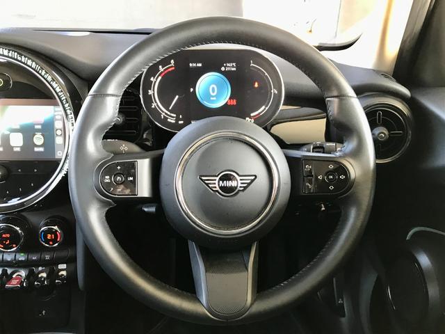 MINI クーパーSD クラシック・トリム ワンオーナー禁煙 LEDライト アップルカープレイ Bカメラ 前後PDC ドライビングアシスト クルーズコントロール MINIドライビングモード ハーフレザーシート ミラーETC 純正17インチアルミ(30枚目)