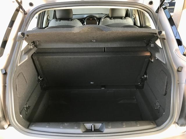 MINI クーパーSD クラシック・トリム ワンオーナー禁煙 LEDライト アップルカープレイ Bカメラ 前後PDC ドライビングアシスト クルーズコントロール MINIドライビングモード ハーフレザーシート ミラーETC 純正17インチアルミ(42枚目)