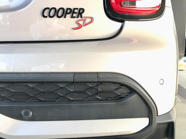 MINI クーパーSD クラシック・トリム ワンオーナー禁煙 LEDライト アップルカープレイ Bカメラ 前後PDC ドライビングアシスト クルーズコントロール MINIドライビングモード ハーフレザーシート ミラーETC 純正17インチアルミ(51枚目)