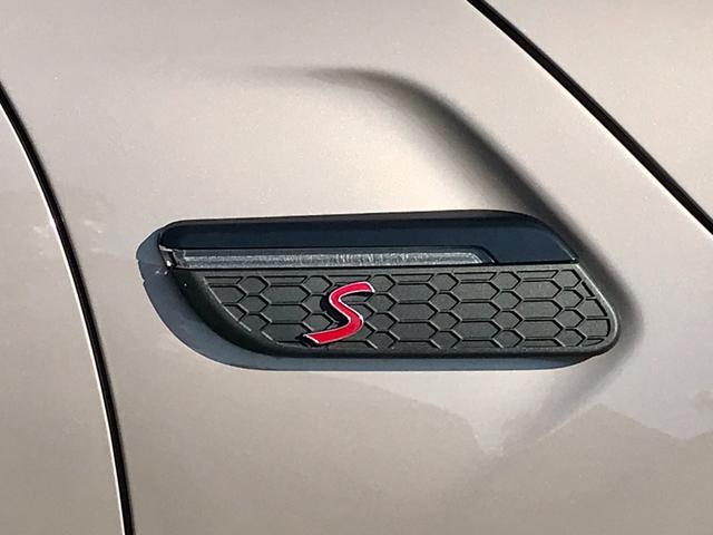 MINI クーパーSD クラシック・トリム ワンオーナー禁煙 LEDライト アップルカープレイ Bカメラ 前後PDC ドライビングアシスト クルーズコントロール MINIドライビングモード ハーフレザーシート ミラーETC 純正17インチアルミ(63枚目)