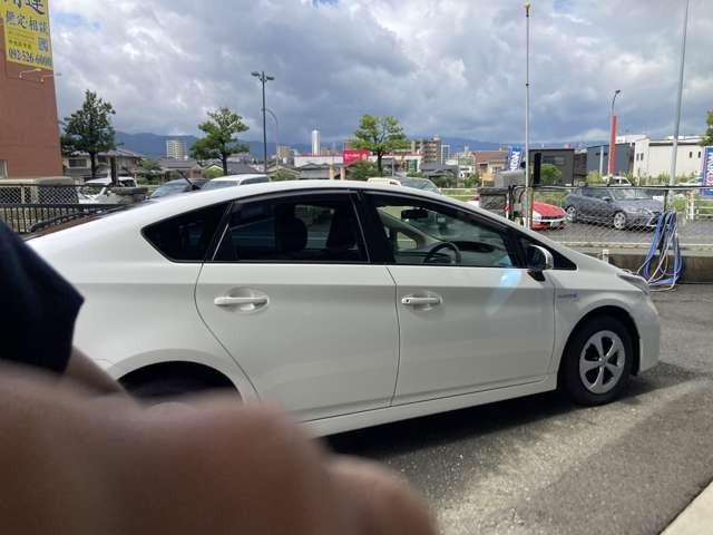 プリウス Ｓ　スマートキー　ＥＴＣ　ＨＶバッテリー交換（4枚目）