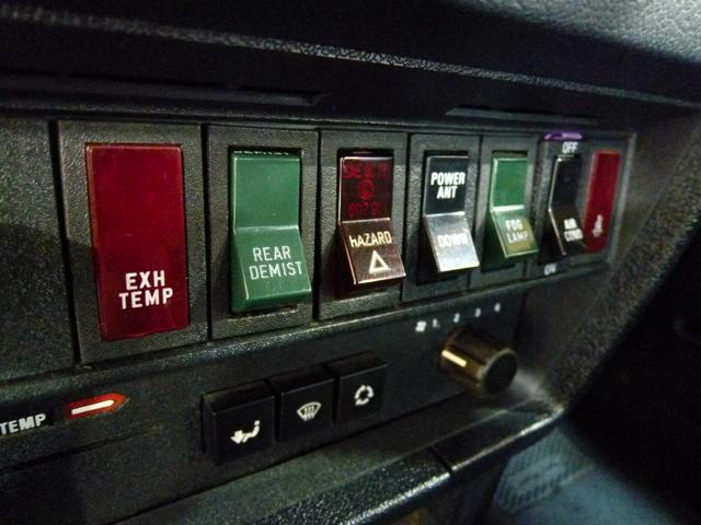 240ワゴン 240GLワゴン 当店買取車両 シート本革仕様変更 純正16インチホイル タイベル ウオーターポンプ タイヤ交換渡し(19枚目)