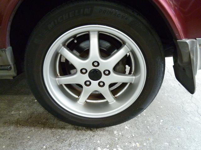 240ワゴン 240GLワゴン 当店買取車両 シート本革仕様変更 純正16インチホイル タイベル ウオーターポンプ タイヤ交換渡し(29枚目)