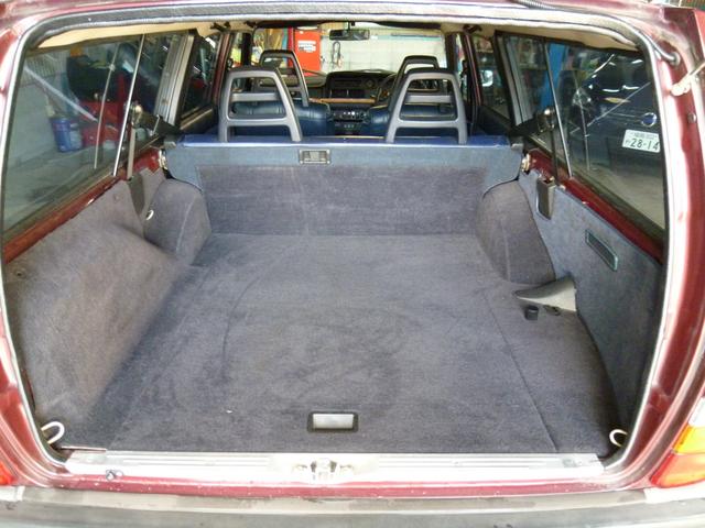 240ワゴン 240GLワゴン 当店買取車両 シート本革仕様変更 純正16インチホイル タイベル ウオーターポンプ タイヤ交換渡し(34枚目)