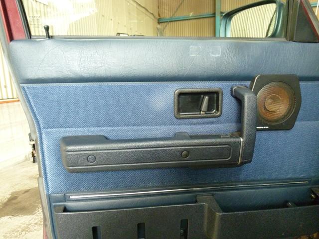 240ワゴン 240GLワゴン 当店買取車両 シート本革仕様変更 純正16インチホイル タイベル ウオーターポンプ タイヤ交換渡し(37枚目)