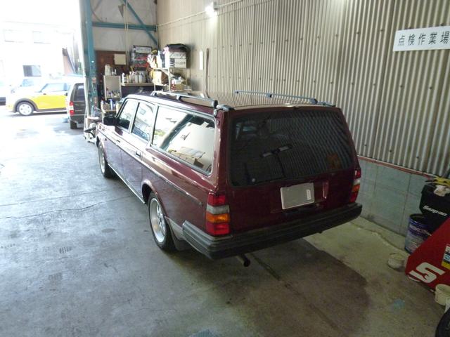 240ワゴン 240GLワゴン 当店買取車両 シート本革仕様変更 純正16インチホイル タイベル ウオーターポンプ タイヤ交換渡し(46枚目)