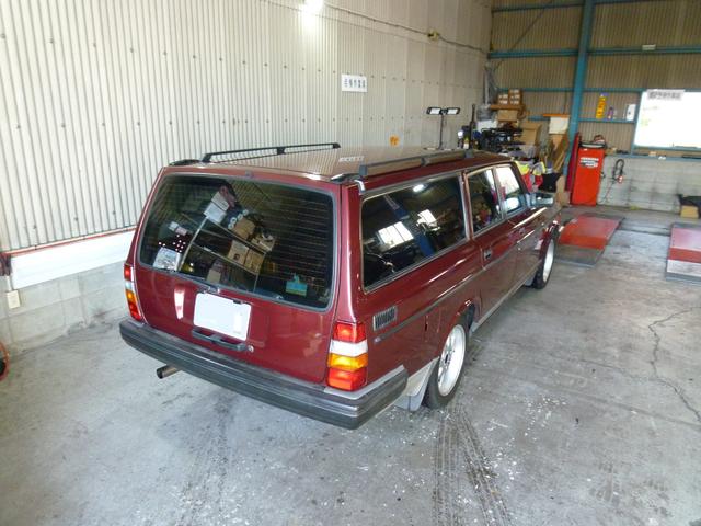 240ワゴン 240GLワゴン 当店買取車両 シート本革仕様変更 純正16インチホイル タイベル ウオーターポンプ タイヤ交換渡し(47枚目)