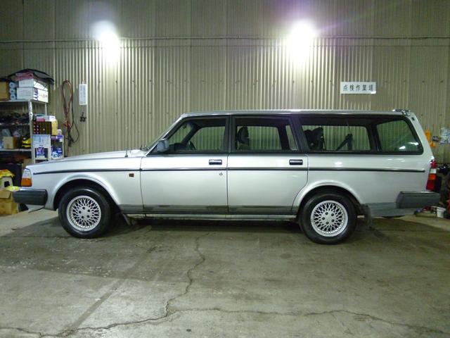 ２４０ワゴン ２４０ＧＬワゴン　１４インチアルミホイル　フォグライト　タイベル　ウオーターポンプ交換渡し（2枚目）