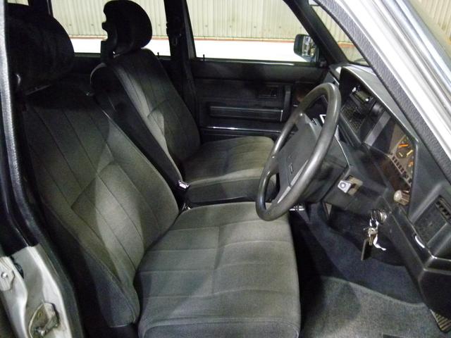 ２４０ワゴン ２４０ＧＬワゴン　１４インチアルミホイル　フォグライト　タイベル　ウオーターポンプ交換渡し（11枚目）