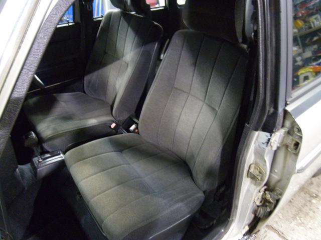 ２４０ワゴン ２４０ＧＬワゴン　１４インチアルミホイル　フォグライト　タイベル　ウオーターポンプ交換渡し（25枚目）