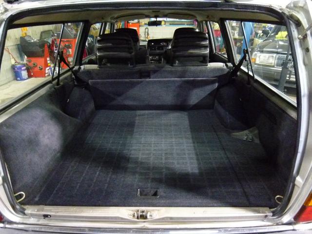 ２４０ワゴン ２４０ＧＬワゴン　１４インチアルミホイル　フォグライト　タイベル　ウオーターポンプ交換渡し（28枚目）