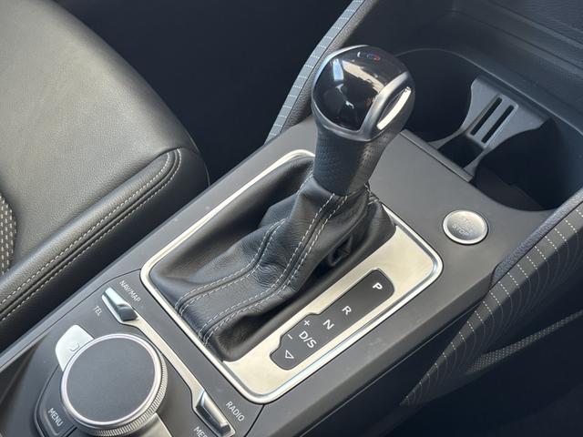 Q2 35TFSI Sライン(12枚目)