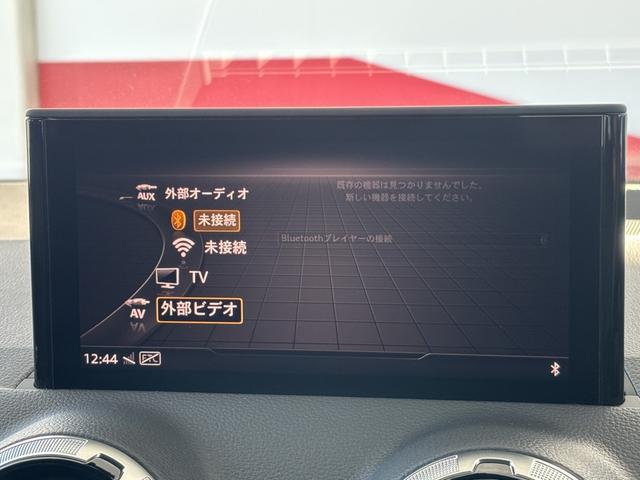 Q2 35TFSI Sライン(18枚目)