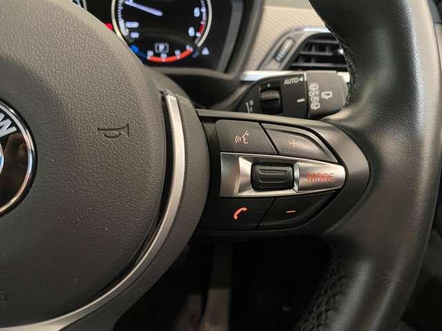 Ｘ２ ｘＤｒｉｖｅ　１８ｄ　ＭスポーツＸ　４ＷＤ　ＥＴＣ　バックカメラ　クリアランスソナー　衝突被害軽減システム　ターボ　ナビ　ＬＥＤヘッドランプ　アルミホイール　スマートキー　アイドリングストップ　シートヒーター　ＡＴ　盗難防止システム（4枚目）