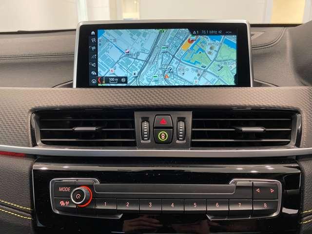 Ｘ２ ｘＤｒｉｖｅ　１８ｄ　ＭスポーツＸ　４ＷＤ　ＥＴＣ　バックカメラ　クリアランスソナー　衝突被害軽減システム　ターボ　ナビ　ＬＥＤヘッドランプ　アルミホイール　スマートキー　アイドリングストップ　シートヒーター　ＡＴ　盗難防止システム（5枚目）