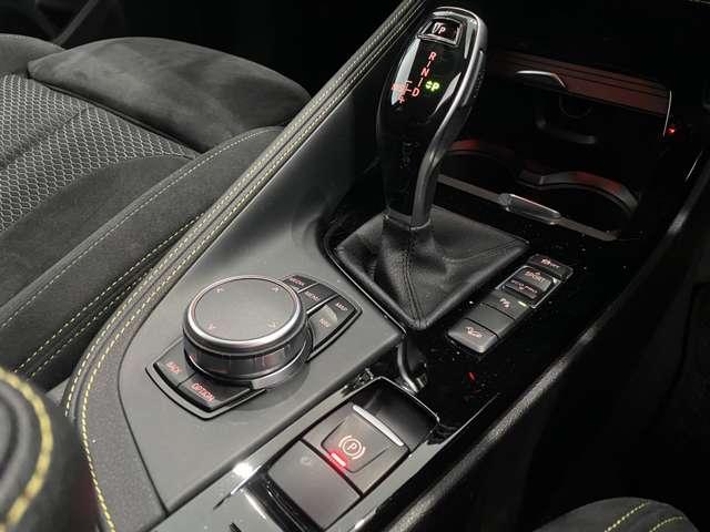 Ｘ２ ｘＤｒｉｖｅ　１８ｄ　ＭスポーツＸ　４ＷＤ　ＥＴＣ　バックカメラ　クリアランスソナー　衝突被害軽減システム　ターボ　ナビ　ＬＥＤヘッドランプ　アルミホイール　スマートキー　アイドリングストップ　シートヒーター　ＡＴ　盗難防止システム（12枚目）
