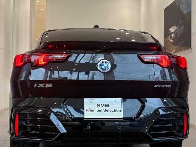 iX2 xDrive 30 Mスポーツ 4WD 全周囲カメラ クリアランスソナー オートクルーズコントロール パワーシート 衝突被害軽減システム サンルーフ ナビ LEDヘッドランプ アルミホイール スマートキー シートヒーター CVT(17枚目)