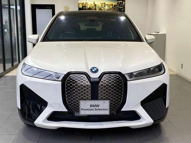 iX xDrive 50 4WD ETC 全周囲カメラ クリアランスソナー オートクルーズコントロール パワーシート 衝突被害軽減システム サンルーフ LEDヘッドランプ アルミホイール スマートキー シートヒーター CVT(15枚目)