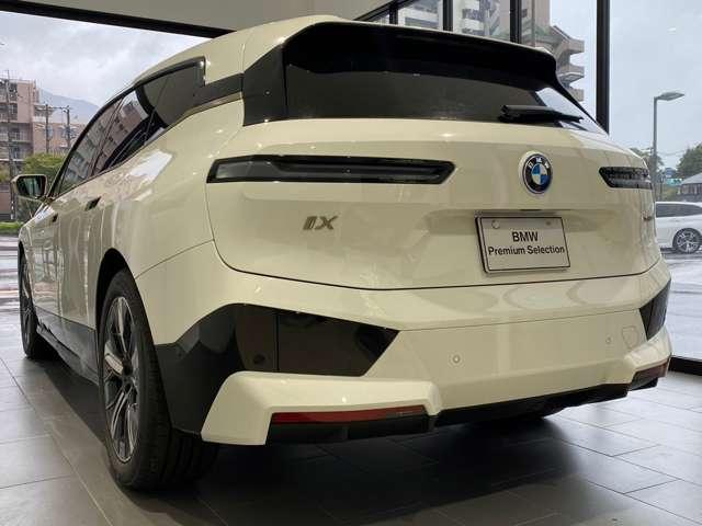 iX xDrive 50 4WD ETC 全周囲カメラ クリアランスソナー オートクルーズコントロール パワーシート 衝突被害軽減システム サンルーフ LEDヘッドランプ アルミホイール スマートキー シートヒーター CVT(19枚目)