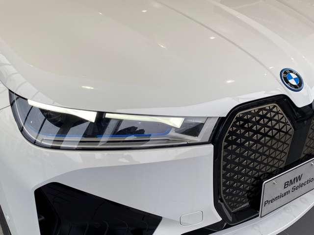 iX xDrive 50 4WD ETC 全周囲カメラ クリアランスソナー オートクルーズコントロール パワーシート 衝突被害軽減システム サンルーフ LEDヘッドランプ アルミホイール スマートキー シートヒーター CVT(20枚目)