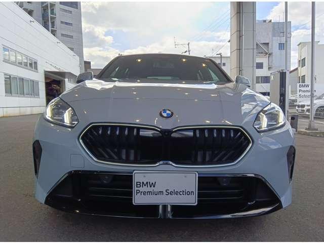 1シリーズ 120d Mスポーツ 全周囲カメラ ナビ クリアランスソナー オートクルーズコントロール 衝突被害軽減システム アルミホイール ターボ スマートキー 電動格納ミラー シートヒーター AT 盗難防止システム ABS ESC(14枚目)