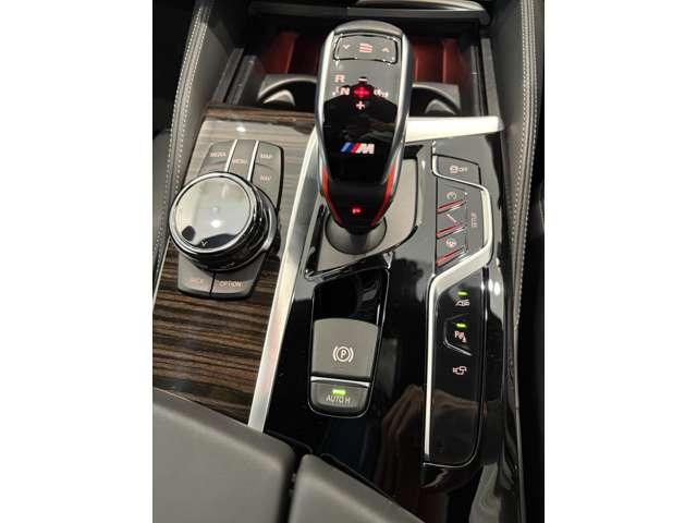 M5 M5 4WD ワンオーナー ETC クリアランスソナー オートクルーズコントロール 衝突被害軽減システム 全周囲カメラ ナビ TV アルミホイール LEDヘッドランプ AT シートヒーター シートエアコン(10枚目)