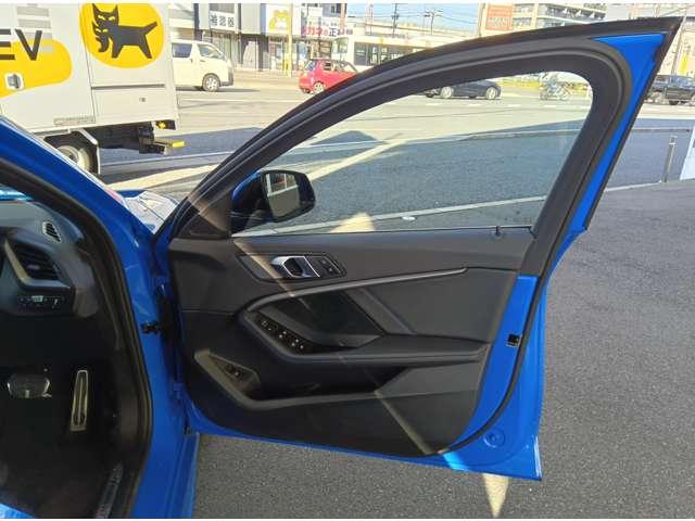 １シリーズ １１８ｉ　Ｍスポーツ　バックカメラ　ナビ　クリアランスソナー　オートクルーズコントロール　パークアシスト　衝突被害軽減システム　アルミホイール　ＬＥＤヘッドランプ　パワーシート　スマートキー　アイドリングストップ　ＡＴ（11枚目）