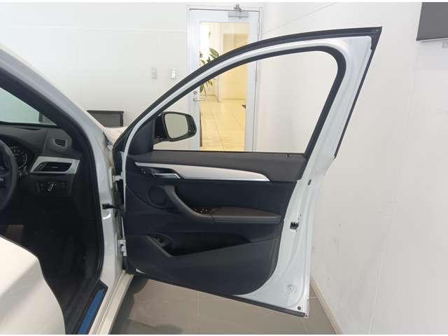 X1 sDrive 18i Mスポーツ バックカメラ クリアランスソナー オートクルーズコントロール 衝突被害軽減システム ナビ TV オートライト LEDヘッドランプ ヘッドライトウォッシャー 電動リアゲート アルミホイール スマートキー(27枚目)