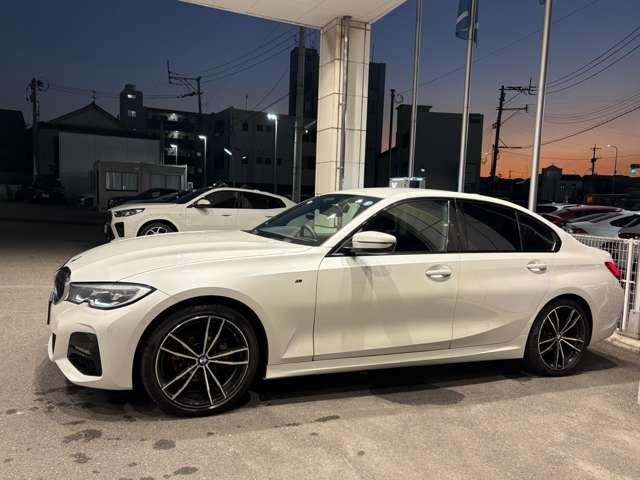 3シリーズ 320d xDrive Mスポーツ ディーゼルターボ 4WD 黒レザ-シート純正19インチAW(7枚目)