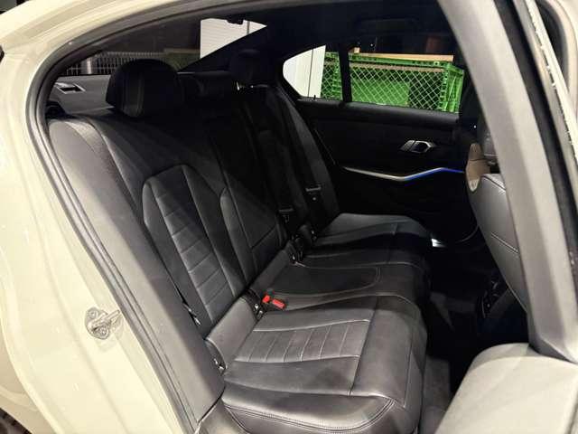 3シリーズ 320d xDrive Mスポーツ ディーゼルターボ 4WD 黒レザ-シート純正19インチAW(28枚目)