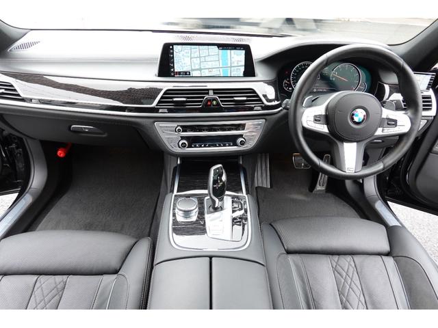 ７シリーズ ７４０ｉ　Ｍスポーツ　社外フロントスポイラー＆トランクスポイラー　ヘッドアップディスプレイ　ハーマンカードン　サンルーフ　アンビエントライト　エアサス　黒革シート　禁煙車（12枚目）