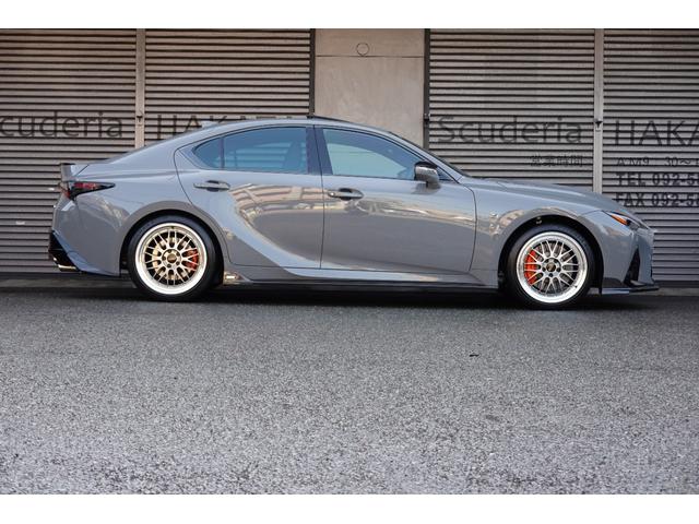 ＩＳ ＩＳ５００　Ｆスポーツパフォーマンス　マークレビンソン　オレンジキャリパー　ＴＯＭ．Ｓエアロパーツ　サンルーフ　ＢＢＳ１９アルミ　禁煙車（4枚目）