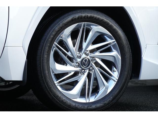 LEXUS LX LX600 | 2023 | PEARL WHITE | 6000 km | details LEXUS LX LX600 | 2023 | PEARL WHITE | 6000 km | details