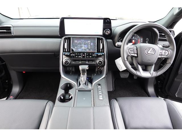 ＬＸ ＬＸ６００　登録済未使用車　クールボックス　２２インチアルミ　サンルーフ　デジタルインナーミラー　黒革シート　ヘッドアップディスプレイ　７人乗（12枚目）