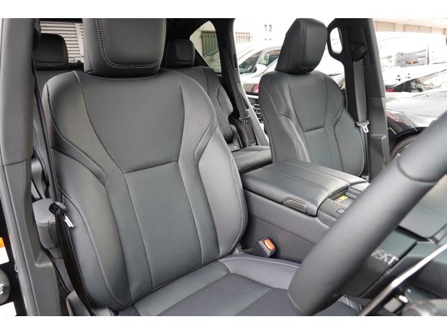 ＬＸ ＬＸ６００　登録済未使用車　クールボックス　２２インチアルミ　サンルーフ　デジタルインナーミラー　黒革シート　ヘッドアップディスプレイ　７人乗（15枚目）