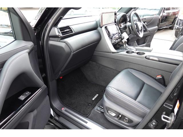 ＬＸ ＬＸ６００　登録済未使用車　クールボックス　２２インチアルミ　サンルーフ　デジタルインナーミラー　黒革シート　ヘッドアップディスプレイ　７人乗（24枚目）